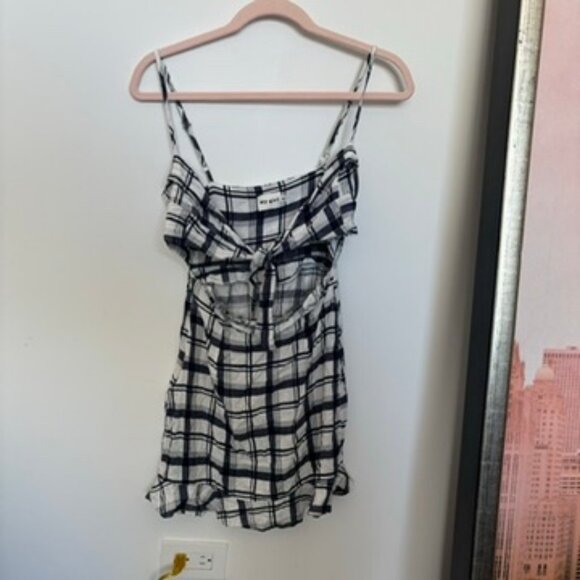 NWOT plaid tie top dress with cutout, size S - Picture 3 of 6
